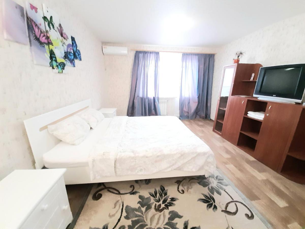 Apartmán 1 Комнатная На Позняках Kyjev Exteriér fotografie